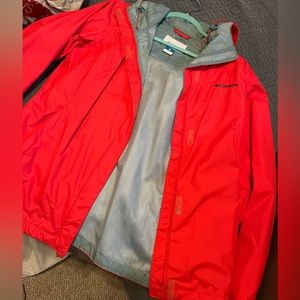 Red/Pink Womens Columbia Raincoat size L